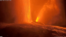 See it: Lava shoots nearly 1,500 feet high during Kilauea Volcano's explosive 35th episode